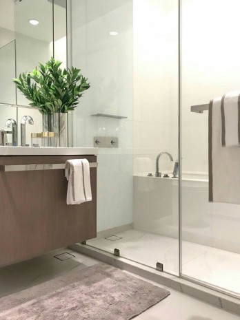 185 Rajadamri, 102 sqm. Spacious, Beautiful Condo for Sale at 185 Rajadami. 185 Rajadamri, 102 sqm. Spacious, Beautiful Condo for Sale at 185 Rajadami.
