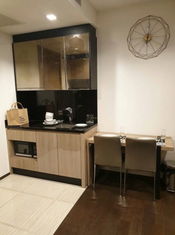 The Line Ratchathewi, 34sqm. Beautiful, Fully Furnished 1 parking spot if required Condo for Rent at The Line Ratchathewi.- 2 minutes walk to Ratchathewi BTS Station- Full Access to building’s facility The Line Ratchathewi, 34sqm. Beautiful, Fully Furnished 1 parking spot if required Condo for Rent at The Line Ratchathewi.- 2 minutes walk to Ratchathewi BTS Station- Full Access to building’s facility