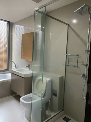 Pyne by Sansiri, 79 sqm. Beautiful, Elegant, Duplex Fully Furnish Two Bedrooms Condo for Rent at Pyne by Sansiri. – รูปที่ 3