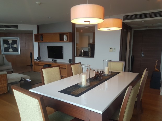 Watermark Chaophraya, Watermark Chaophraya River Condo ,River view High floor, 165 Sqm 3 bedroom 3 bathroom 1 maidroom for Sale Well price!! Watermark Chaophraya, Watermark Chaophraya River Condo ,River view High floor, 165 Sqm 3 bedroom 3 bathroom 1 maidroom for Sale Well price!!