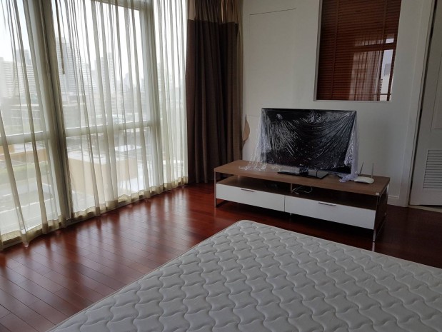Athenee Residence, 223 Sqm. Convenient, Spacious, City view, Three Bedrooms Condo for Rent at Athenee Residence. Athenee Residence, 223 Sqm. Convenient, Spacious, City view, Three Bedrooms Condo for Rent at Athenee Residence.