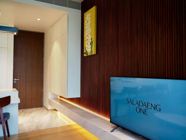 Saladaeng One, 56.47sq. convenient, Wood Built-in Furniture, One Bedroom condo for Rent/Sale Saladaeng One. – รูปที่ 2