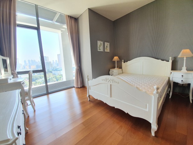 The Sukhothai Residence, 134.33sqm Spacious, Beautiful Fully Furnished, Two Bedrooms Condo for Rent at The Sukhothai Residences. – รูปที่ 2