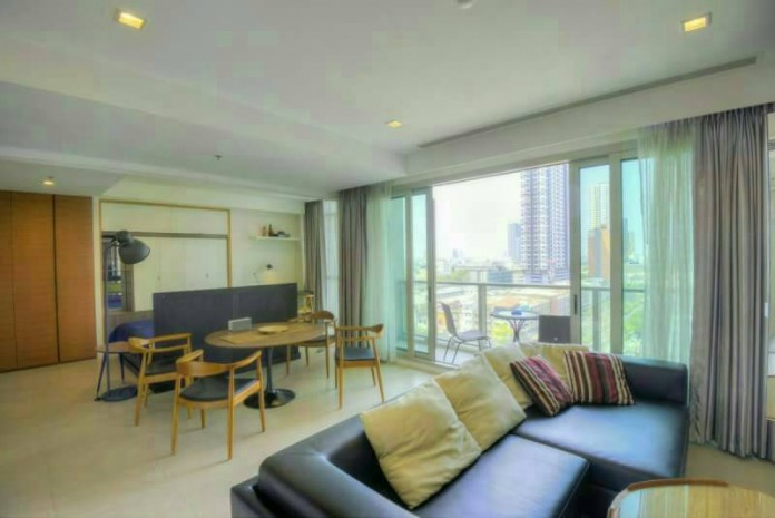 The River Condo, The River is a condominium project, developed by Raimon Land, located at 753 Charoen Nakhon, Khlong Ton Sai, Khlong San, Bangkok 10600. Raimon Land is also the developer behind Northpoint, The Lofts Asoke and The Lofts Yennakart. Construc