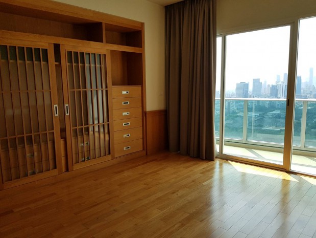Millennium Residence @ Sukhumvit, 146sqm spacious, nice view, Three Bedrooms, Maid room, Condo for Rent at Millennium Residence @Sukhumvit. – รูปที่ 2