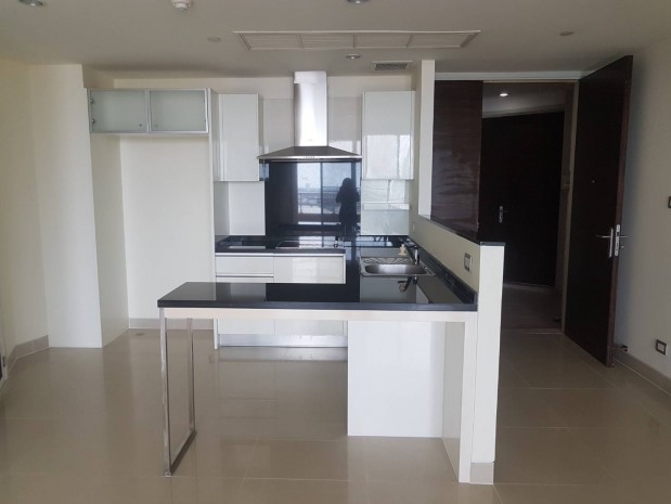 Watermark Chaophraya, Watermark Chaophraya River Condo ,River view Middle floor 106 sqm 2 bedroom 2 bathroom for sale well price!! Watermark Chaophraya, Watermark Chaophraya River Condo ,River view Middle floor 106 sqm 2 bedroom 2 bathroom for sale well price!!