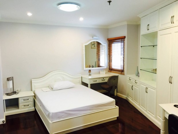 Fifty Fifth Tower, 165sqm Fully Furnish Two Bedrooms, Study Room Condo for Sale at Fifty Fifth Tower
