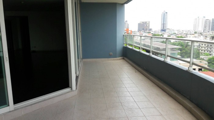 Watermark Chaophraya, Watermark Chaophraya River Condo ,River view low floor, 242 Sqm 3+1 bedroom 4 bathroom  1  livingroom 1 maid for Rent/Sale Well price!! – รูปที่ 2