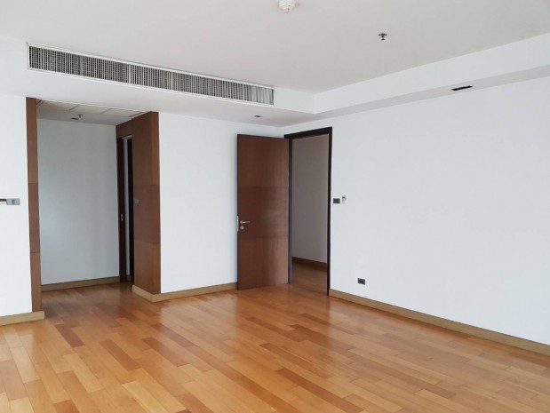 Belgravia Residence, 295.87sqm spacious Four Bedrooms, Five Bathrooms + 1 Maidroom Apartment for Sale at Belgravia Residence.