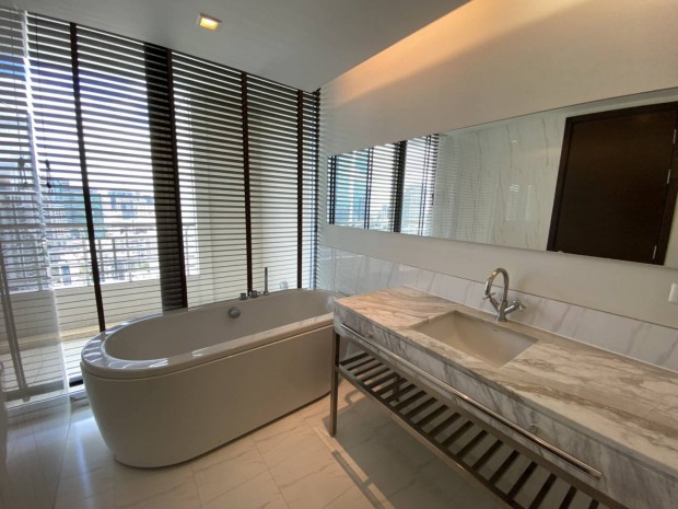 Sathorn Heritage, 120sqm Spacious, Airy, Beautiful luxury, City view Two Bedrooms and Maid room size Condo for Sale at Sathorn Heritage – รูปที่ 4