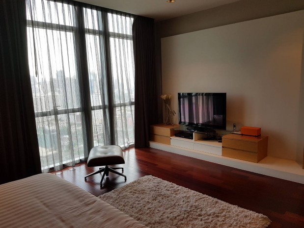 Athenee Residence, 215sqm spacious, Beautiful fully furnished, Three Bedrooms Condo for Rent at Athenee Residence. – รูปที่ 3