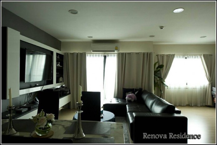 Renova Residence Chidlom, 140.3 sqm. the unit coming fully furnished with modern style furniture and design- Three bedrooms with bathrooms and balconies- large living room and dining area- western kitchen fully equipped- high floorCondo for SALE at R