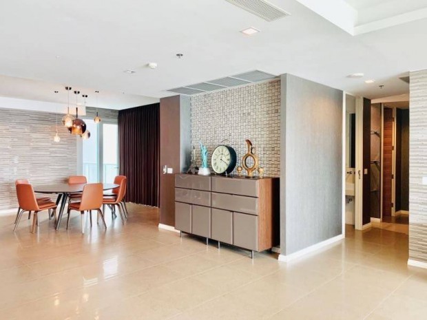 The River, 232 sqm. Nice view, Beautiful, Elegant, 3+1 Bedrooms Condo for SALE at The River.