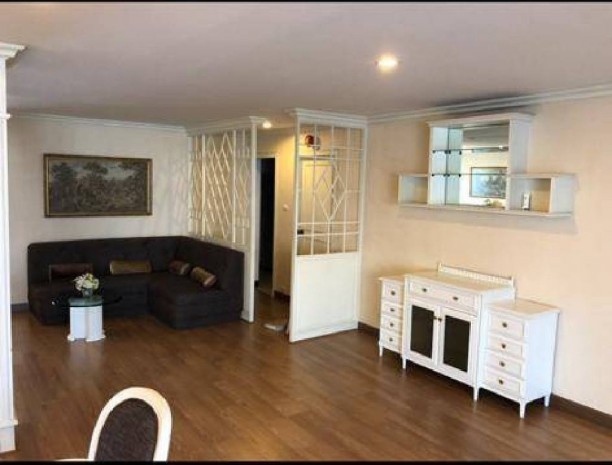 Regent on the Park 2, 265 sqm. Spacious Three Bedrooms and Maid room fully furnished Condo for RENT at Regent on the Park 2 Regent on the Park 2, 265 sqm. Spacious Three Bedrooms and Maid room fully furnished Condo for RENT at Regent on the Park 2
