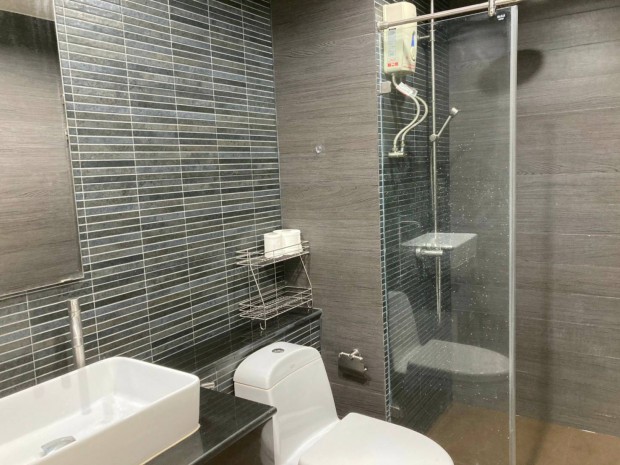 Nusasiri Grand Condo, 80 sqm. Spacious One Bedroom Condo for SALE at Nusasiri grand condo.