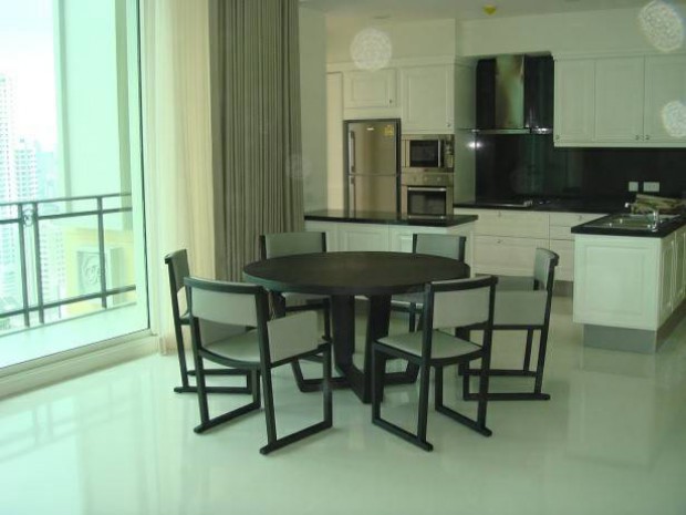 Royce Private Residences, 112 sqm. Spacious Fully Furnished Two Bedrooms Condo for RENT/SALE at Royce Private Residences. – รูปที่ 3