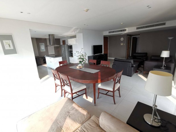 Fullerton, 170 sqm. Spacious, Convenient, Three Bedrooms Condo for Rent at Fullerton. Fullerton, 170 sqm. Spacious, Convenient, Three Bedrooms Condo for Rent at Fullerton.