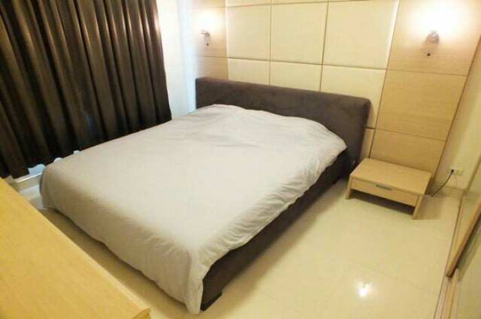 Plus67, 48 Sqm,  well price,  fully furnished, Good deal with one bedroon condo to let at Plus67