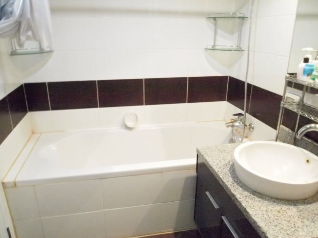 Serene Place Sukhumvit 24, 80sqm Centrally Located, Low Rise Two Bedrooms Apartment for rent at Serene Place Sukhumvit 24 – รูปที่ 2