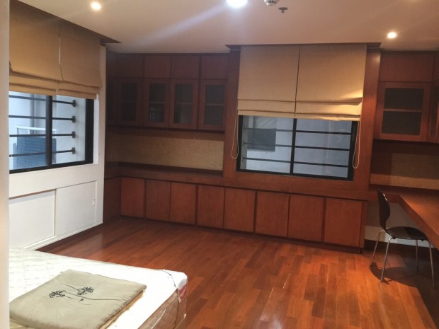 Las Colinas, 185sqm Beautiful, Spacious Two Bedrooms Condo for rent at Las Colinas – รูปที่ 3