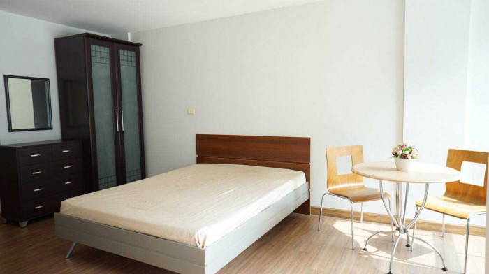 Plus67, 38 sqm. Studio for Rent at Plus67. – รูปที่ 2