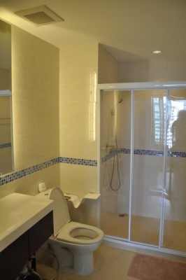 Life @ Sathorn 10, 63sqm High Rise, Modern Two Bedrooms Condo to let at Life Sathorn 10 – รูปที่ 4