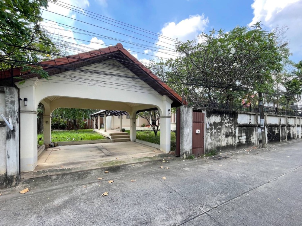 บ้านเดี่ยวชั้นเดียว สุขุมวิท 101 พื้นที่ 192 ตารางวา บ้านเดี่ยวชั้นเดียว สุขุมวิท 101 พื้นที่ 192 ตารางวา
