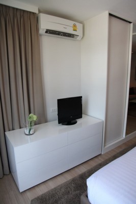 Life @ Sathorn 10, 41sqm High Rise, Tasteful One Bedroom Condo for rent at Life Sathorn 10 – รูปที่ 2