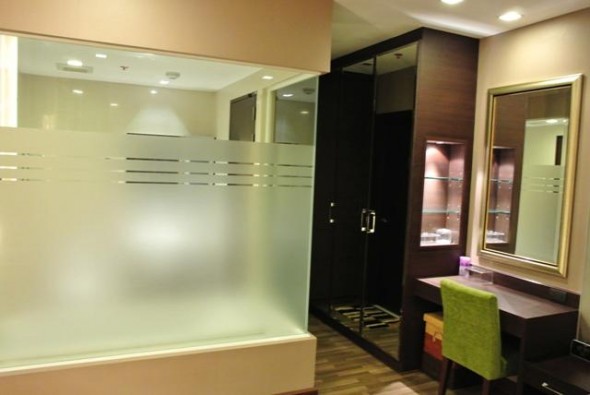 Sky Walk, 53sqm Luxury, Tasteful One Bedroom Condo for rent at Skywalk – รูปที่ 2