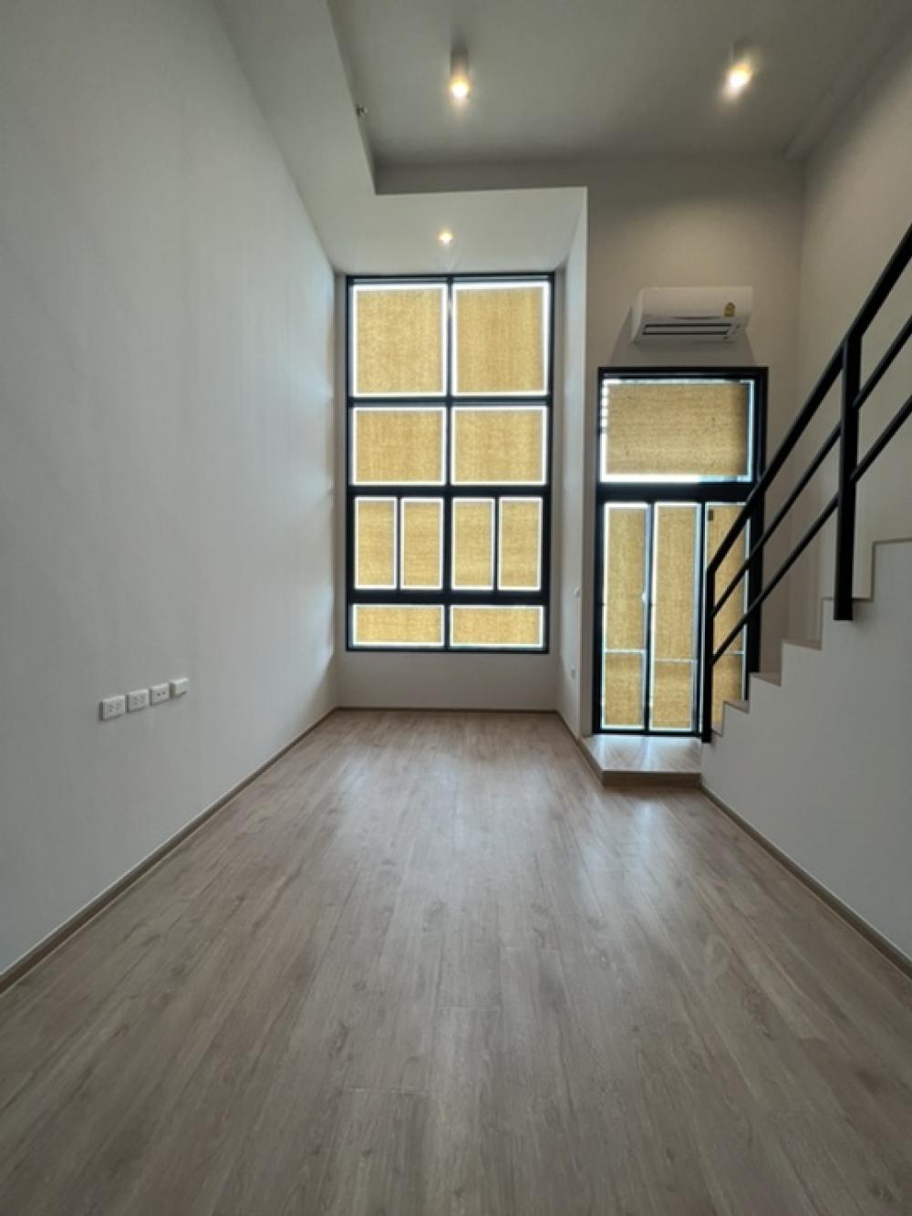 ห้องโปร ห้องสตูดิโอ เพดานสูง ได้ห้อง 2 ชั้น คอนโด Ideo Rama9-Asoke วิวสวยมาก โทร.062-339-3663 – รูปที่ 2