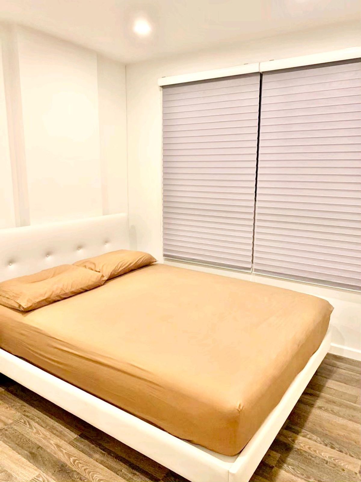 dBURA Pran Nok, fully furnished, corner room, 60 sq m, pool view.