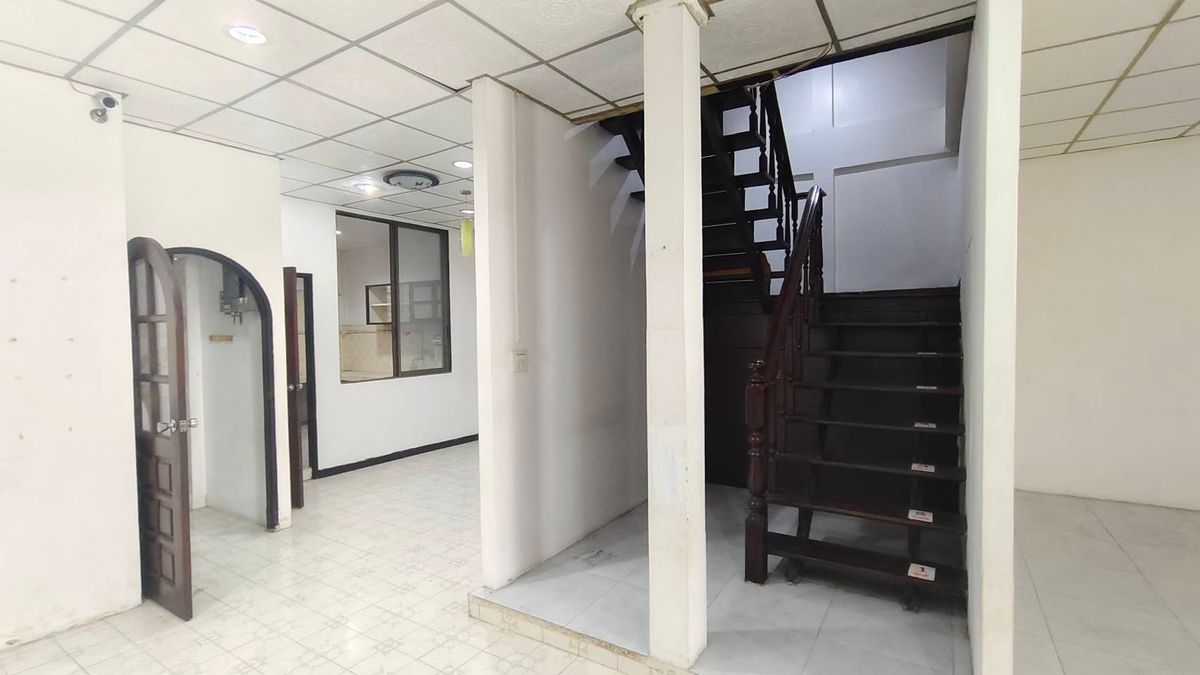 ขายทาวน์เฮ้าส์ 31 ตร.วา หมู่บ้านชลาธร สาธุประดิษฐ์ 57 – รูปที่ 2