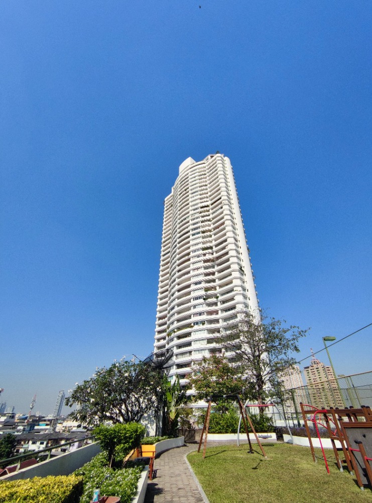 🔥Best Deal🔥 Condo for rent at Saichon Mansion Luxury river view condo, 20th floor, Building A, size 339 sq m., 4 bedrooms, 5 bathrooms, 1 living room, kitchen, maid's room *New Renovate room* Rent 80,000 baht/month