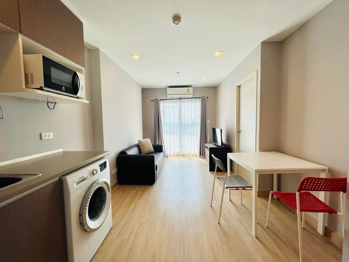 For rent!!️ Casa Condo @MRT Sam Yaek Bang Yai Studio room, 34th floor, new room, never been rented before. For rent!!️ Casa Condo @MRT Sam Yaek Bang Yai Studio room, 34th floor, new room, never been rented before.