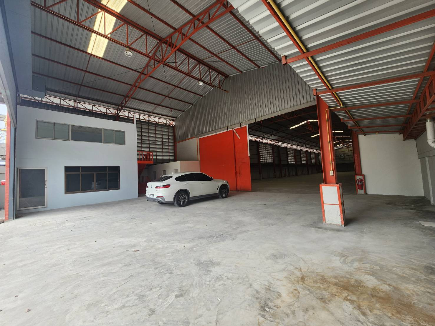 ให้เช่า โกดัง Warehouse พร้อมออฟฟิศ 2 ชั้น ราคาดี ซอยลาดกระบัง 14/1 ขนาดพื้นที่ 400 ตร.ว., 1,600 ตร.ม.เหมาะสำหรับทำเป็นโกดังเก็บของ หรือ โรงงานขนาดกลาง-เล็ก Mini-Factory – รูปที่ 4