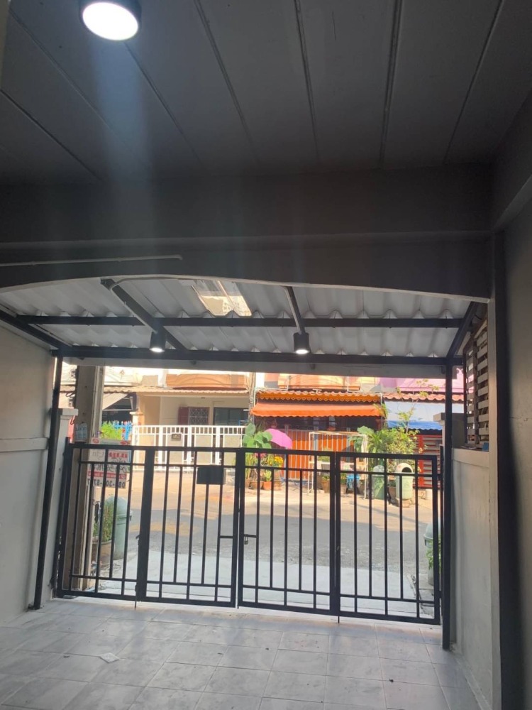 ขายต่ำกว่าประเมิน ทาวน์เฮาส์ 2 ชั้น 16 ตรว. ซ.คู้บอน 27 แยก 56   หมู่บ้านจินดาทาวน์ เขตบางเขน – รูปที่ 2