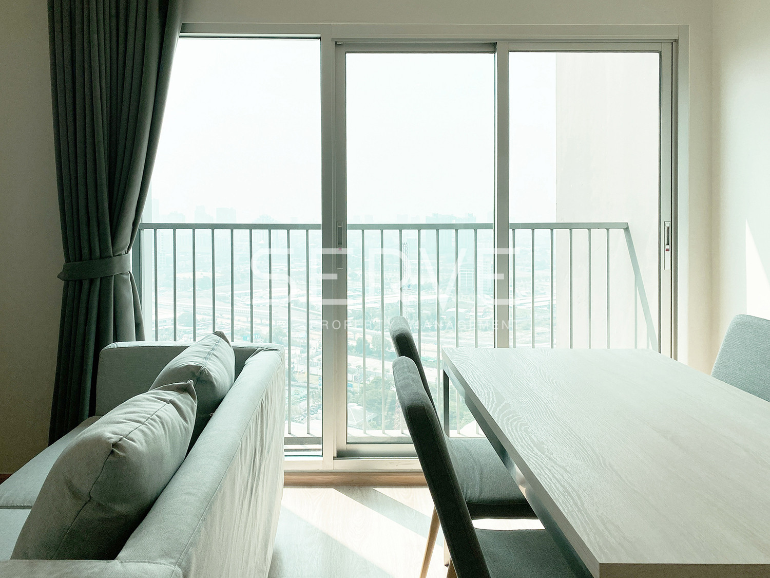 2 Beds  Large Room  Super High Fl 30+ City view Fully furnished Condo Good Location Close To MRT Thailand Cultural Centre Station  @  Noble Revolve Ratchada   – รูปที่ 2