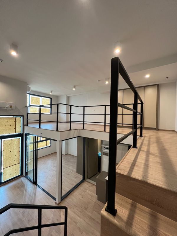 ขาย 2 Bedroom Hybrid ขนาด 52 ตรม. ได้เพดานสูง ห้องมุม  คอนโด Ideo Rama9-Asoke สนใจนัดชมโทร.062-339-3663