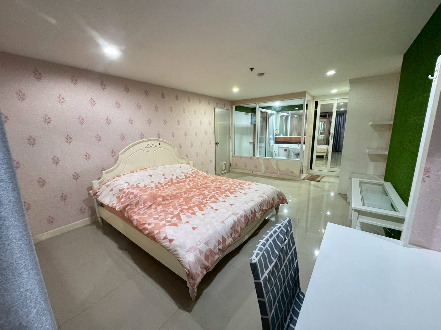 ให้เช่าคอนโด Regent Home7/1  ใกล้BTSบางนา ,ใกล้ไบเทคบางนา, ใกล้ทางด่วน