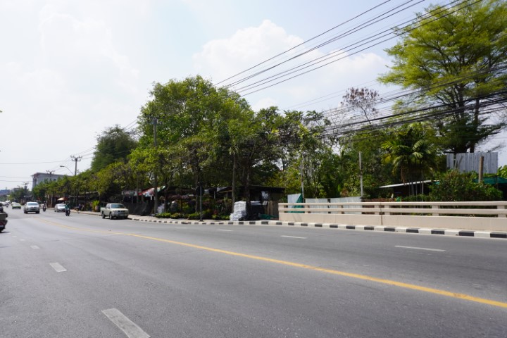 ขายที่ดินติดถนนสุขาภิบาล 5 เพิ่มสิน  ขนาด 27-1-36 ไร่ 