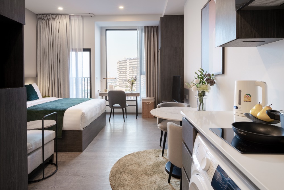 ✅Condo for rent at Hampton Sriracha Studio 25sqm. (Service residence by Hampton) ✅Free Wi-Fi, ✅Contract accepted (minimum 1 month)