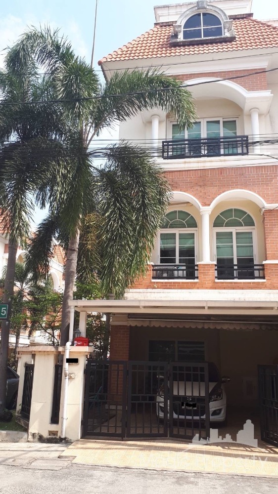 3 Bedroom Townhouse for Sale in Casa City Ladprao, Bueng Kum, Bangkok 3 Bedroom Townhouse for Sale in Casa City Ladprao, Bueng Kum, Bangkok