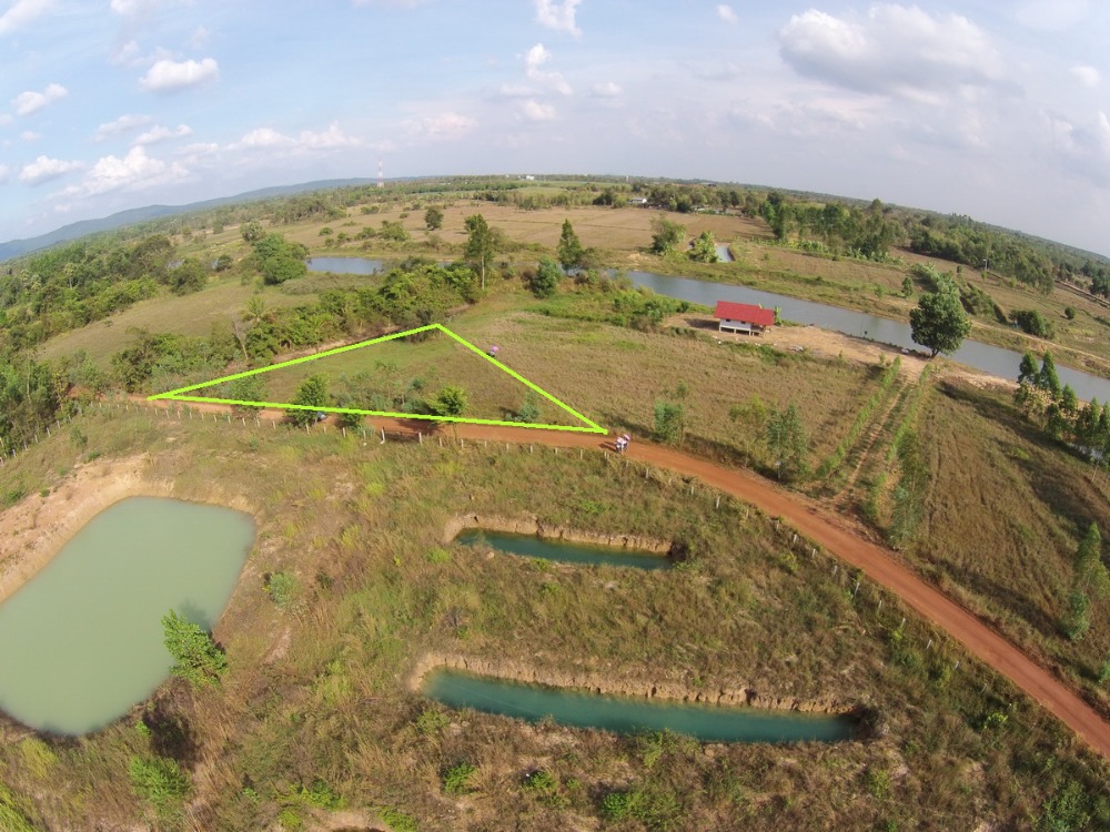 ขายที่ดิน อ.ประจันตคาม จ.ปราจีนบุรี 295 ตร.วา  หน้ากว้างติดถนนซอย 67 เมตร 320,000 บาท