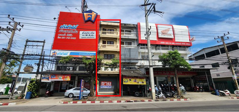 Commercial building for sale, 4.5 floors, Phahon Yothin area, next to the main road, very good location, price 6.0 million baht, plus 4 air conditioners, area 18.4 sq m., usable area 202 sq m., next to Lam Luk Ka Khlong 1 Road, next to Bang Chak gas stati Commercial building for sale, 4.5 floors, Phahon Yothin area, next to the main road, very good location, price 6.0 million baht, plus 4 air conditioners, area 18.4 sq m., usable area 202 sq m., next to Lam Luk Ka Khlong 1 Road, next to Bang Chak gas stati