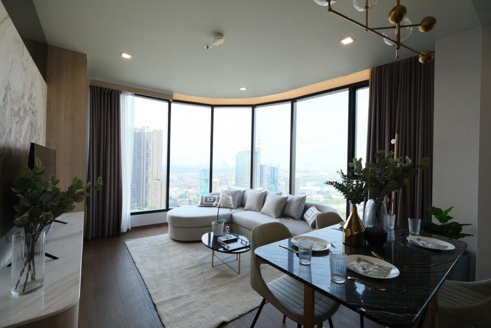 Beautiful unit for rent in Thonglor Ideo Q Sukhumvit 36 2bedrooms 2baths high floor