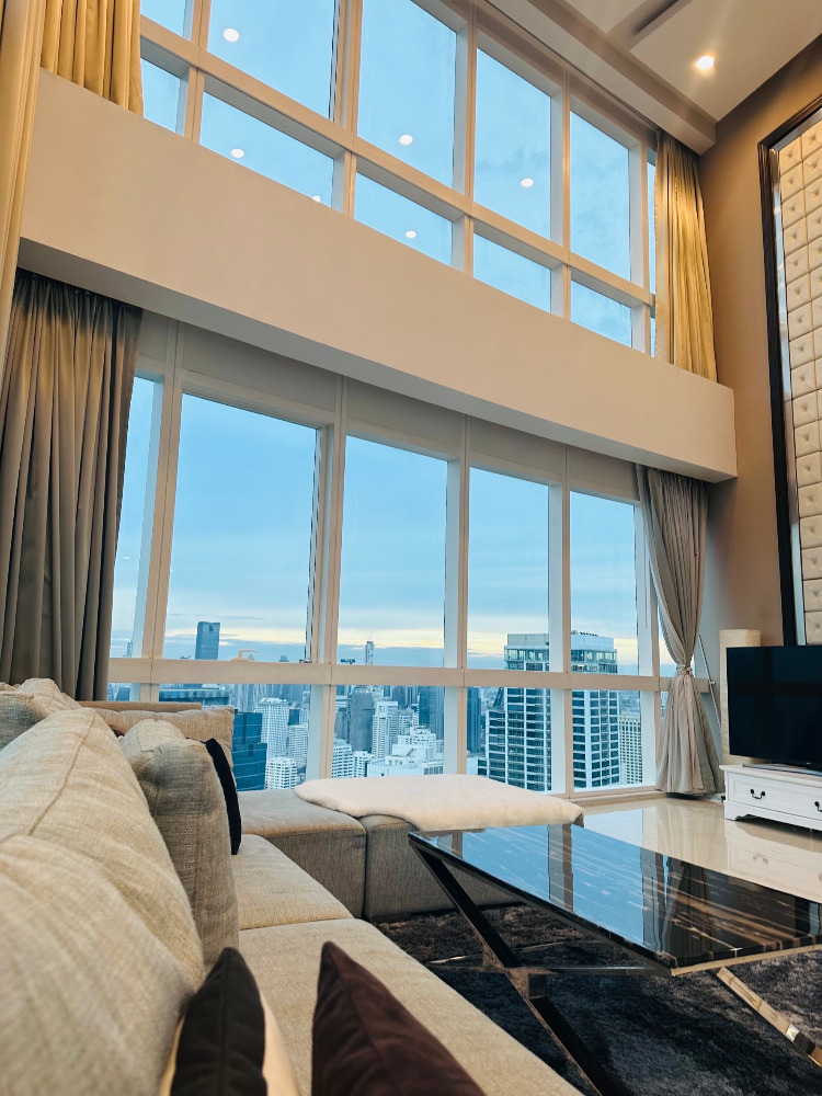 Millennium Residence Duplex Penthouse: 325sqm 4XFloor 4bed 4bath 85,000,000 Am: 0656199198