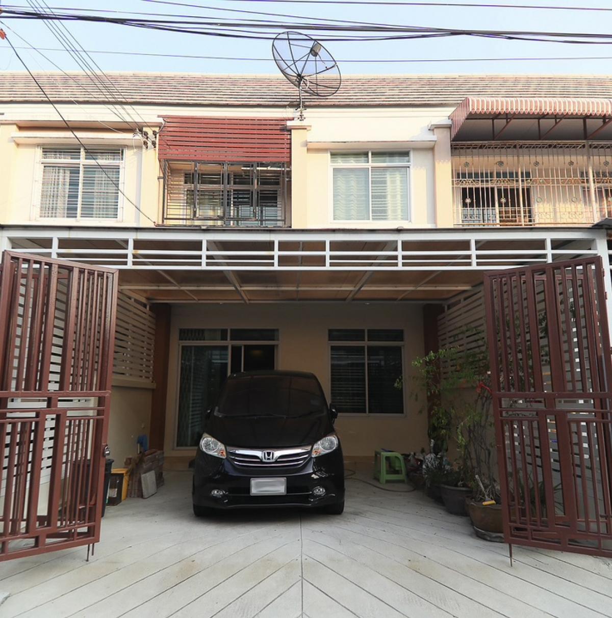 ขาย ทาวน์โฮม หมู่บ้าน เจเอสพี เรสซิเดนซ์ กัลปพฤกษ์ 22.8 ตรว สร้างจาก อิฐแดง ทั้งหลัง ทำเลดี เดินทางสะดวก บ้านสภาพดี พร้อมอยู่ เพื่อนบ้านน่ารัก ขาย ทาวน์โฮม หมู่บ้าน เจเอสพี เรสซิเดนซ์ กัลปพฤกษ์ 22.8 ตรว สร้างจาก อิฐแดง ทั้งหลัง ทำเลดี เดินทางสะดวก บ้านสภาพดี พร้อมอยู่ เพื่อนบ้านน่ารัก