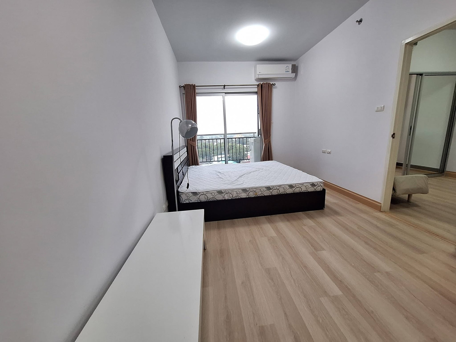 For rent, Supalai Monte 2, large room, 46 sq m, 14th floor For rent, Supalai Monte 2, large room, 46 sq m, 14th floor