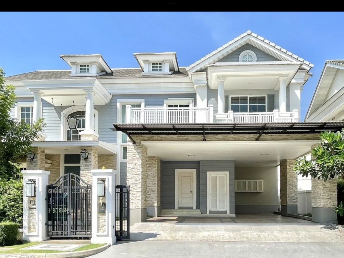 Luxury house for sale in Narasiri Bangna Village Near Mega Bangna