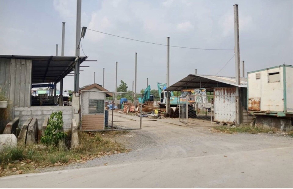 Land for sale with warehouse Khlong 5, Lam Luk Ka, Pathum Thani. Land for sale with warehouse Khlong 5, Lam Luk Ka, Pathum Thani.